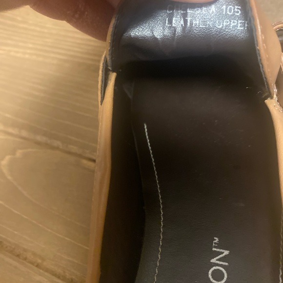 HILARD & HANSON women's size 6 slip on loafers. Upper leather - Picture 4 of 7